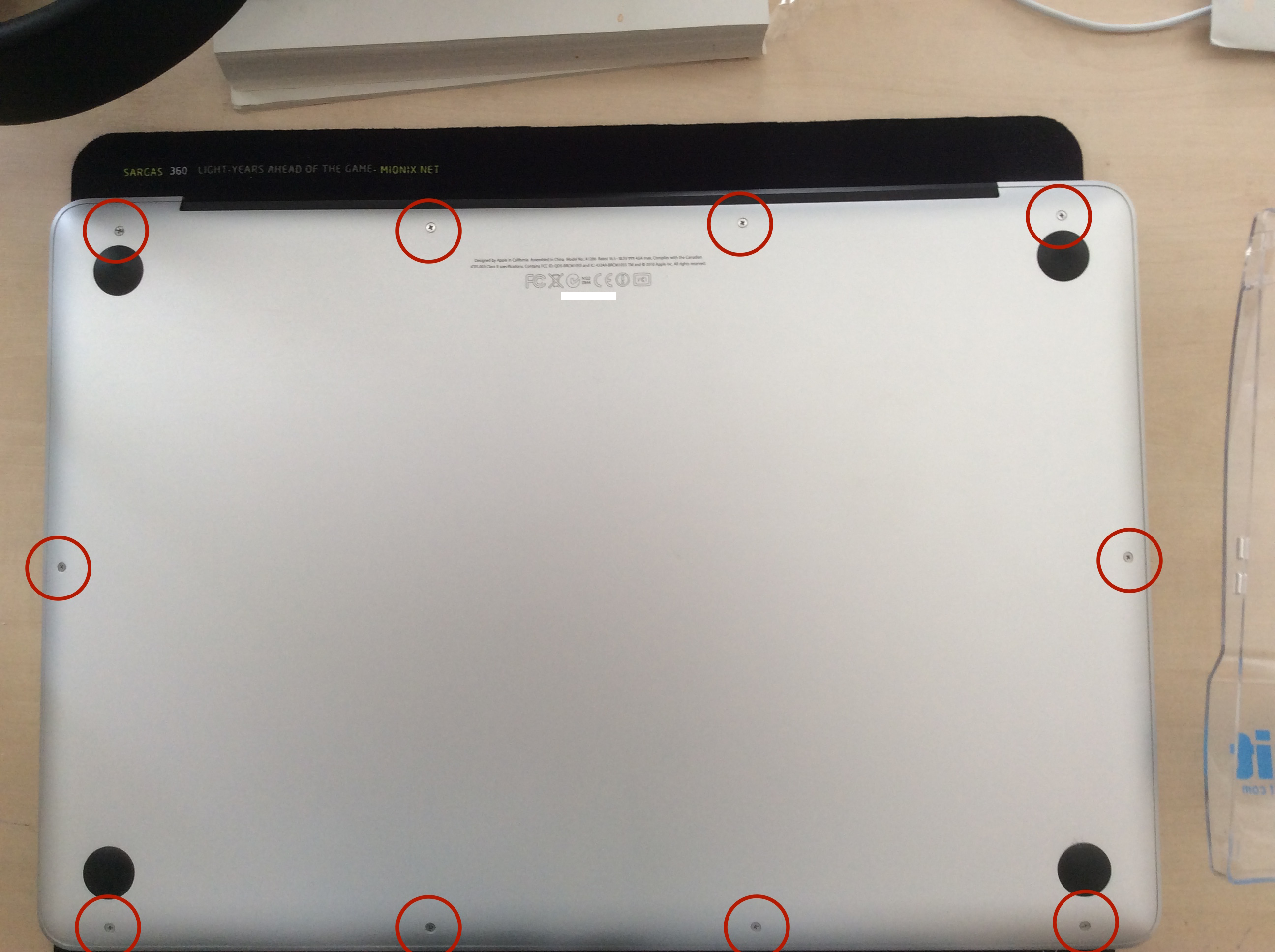 macbook unibody rückseite schrauben